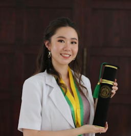 dr. Amanda Natalie Wijaya